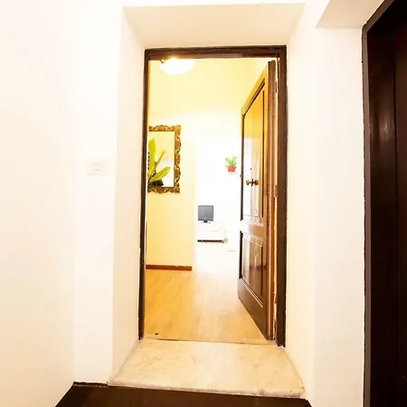 Tiberim Trastevere 10 Apartman