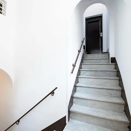 Tiberim Trastevere 10